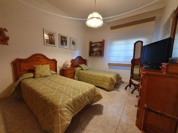 Image No.18-6 Bed Country House for sale