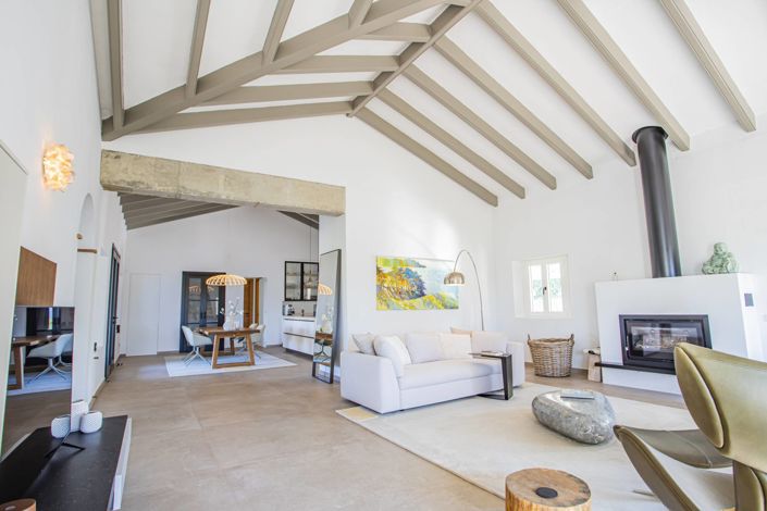 Image No.15-4 Bed Property for sale