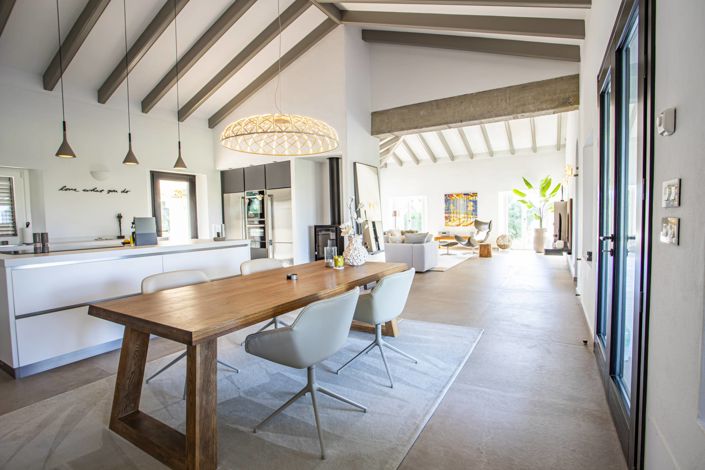 Image No.20-4 Bed Property for sale