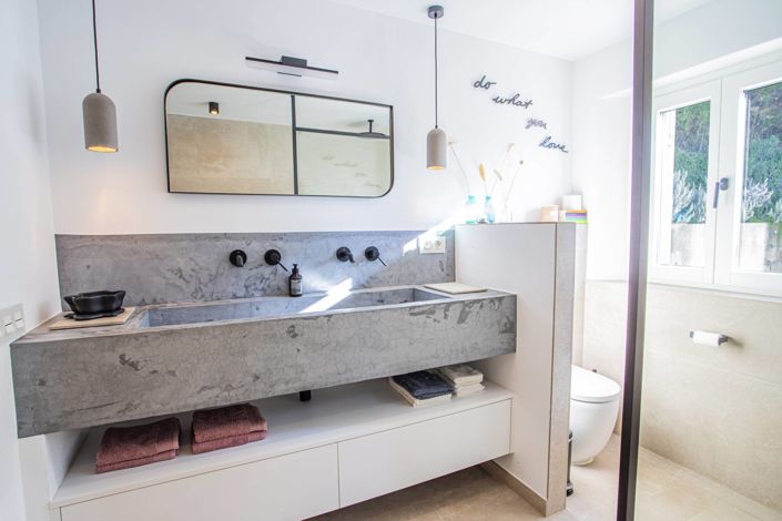 Image No.29-4 Bed Property for sale