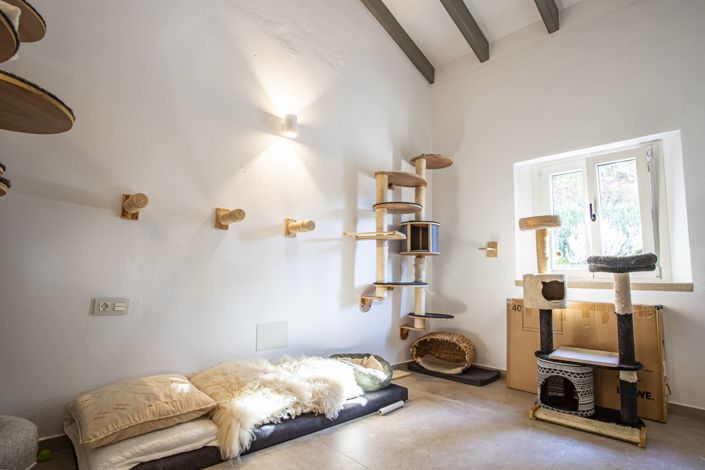 Image No.30-4 Bed Property for sale