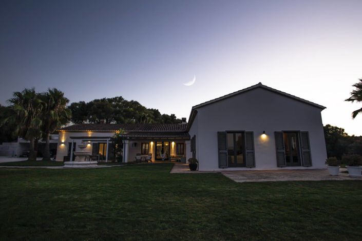 Image No.38-4 Bed Property for sale