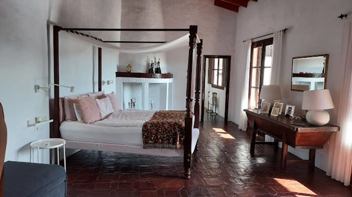 Image No.10-9 Bed Country House for sale