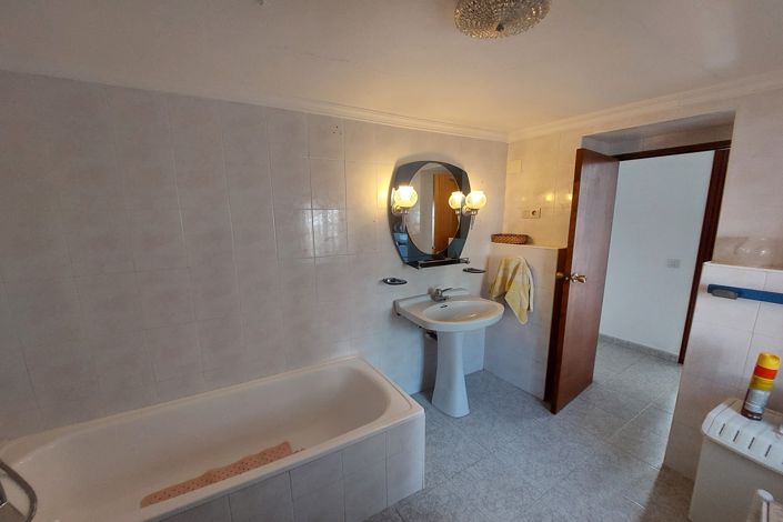 Image No.17-6 Bed Village House for sale