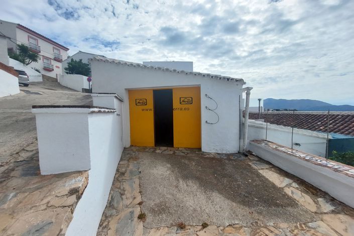 Image No.27-6 Bed Village House for sale