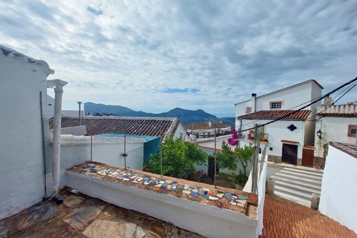 Image No.28-6 Bed Village House for sale