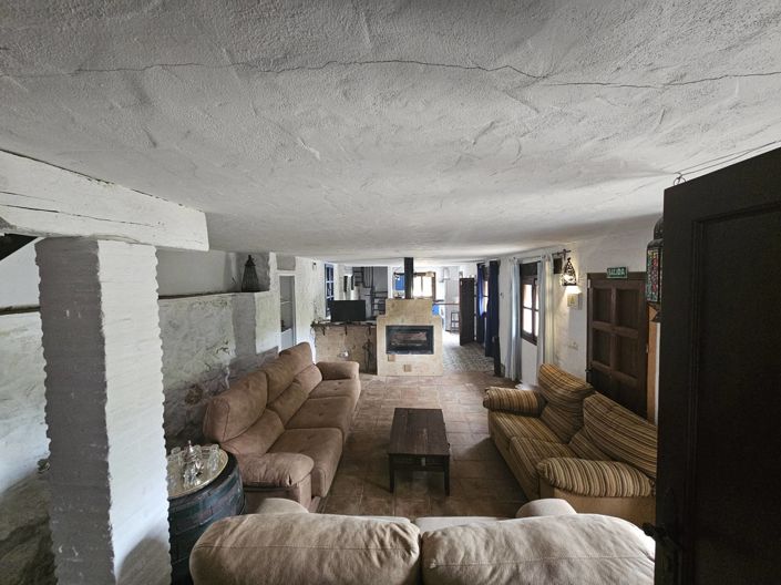 Image No.11-5 Bed Property for sale