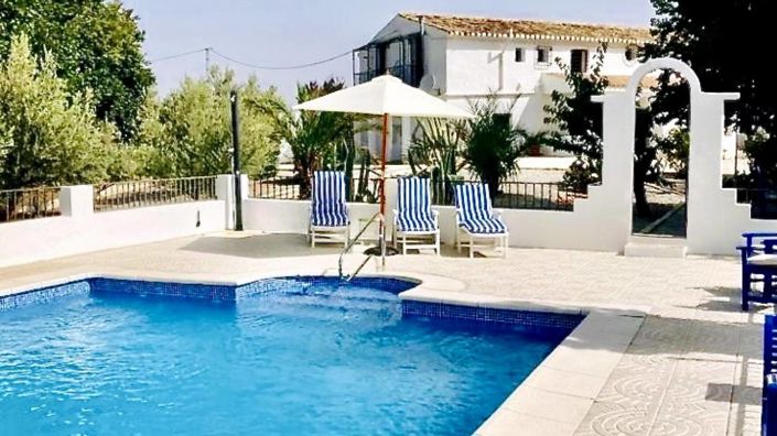 Image No.1-12 Bed Property for sale