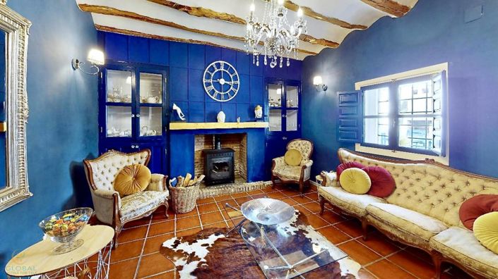 Image No.12-12 Bed Property for sale