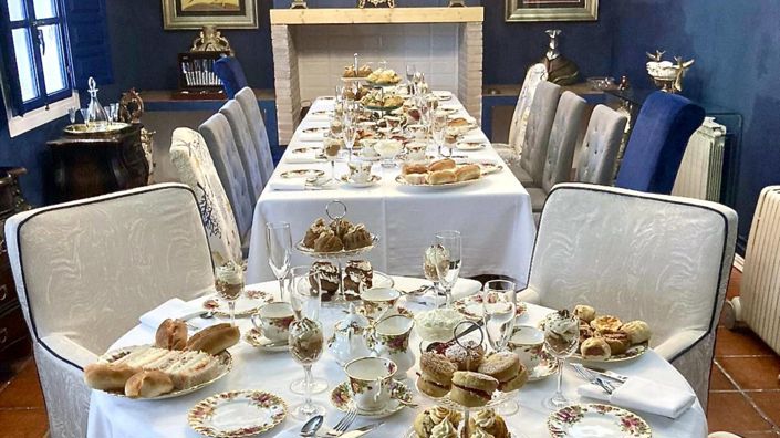 Image No.15-12 Bed Property for sale