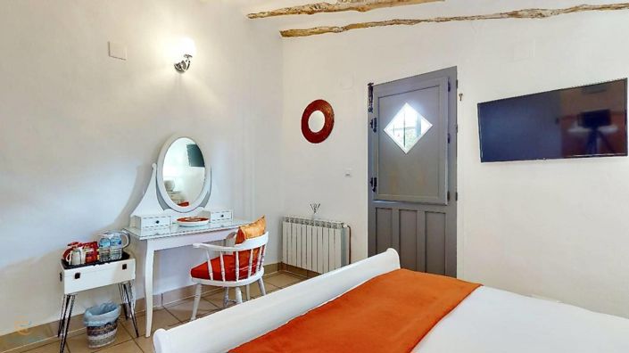 Image No.23-12 Bed Property for sale