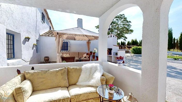 Image No.30-12 Bed Property for sale