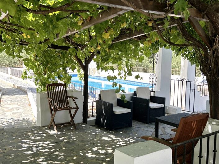 Image No.4-12 Bed Property for sale