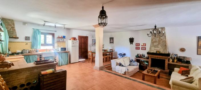 Image No.10-4 Bed Villa for sale