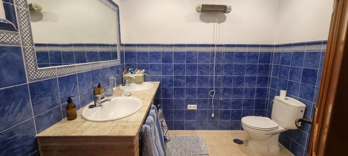 Image No.33-4 Bed Villa for sale