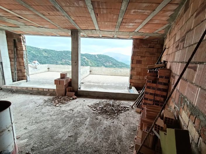 Image No.10-6 Bed Village House for sale