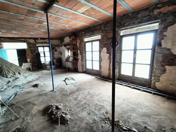 Image No.21-6 Bed Village House for sale