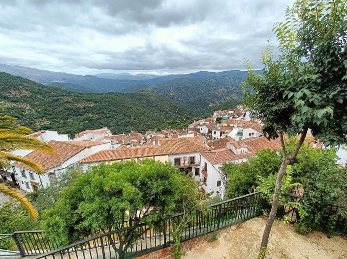 Image No.3-6 Bed Village House for sale