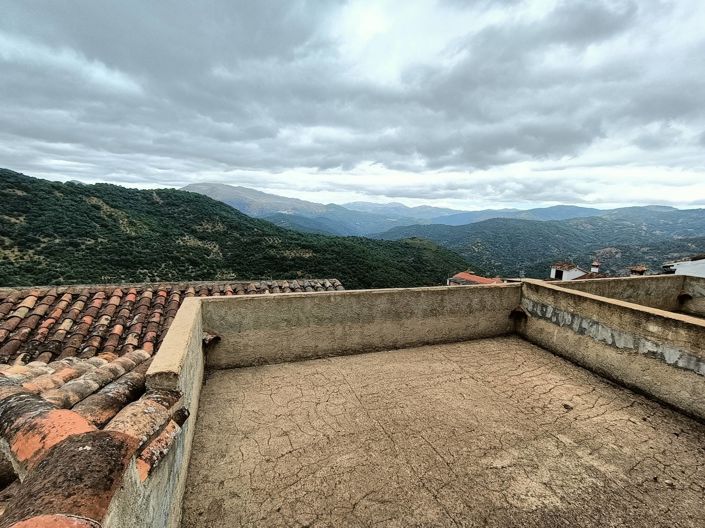 Image No.8-6 Bed Village House for sale