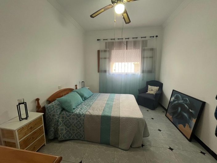 Image No.12-4 Bed Townhouse for sale