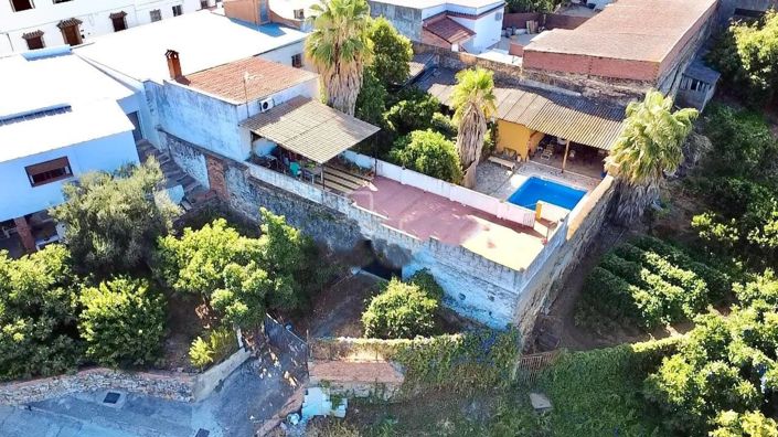 Image No.22-4 Bed Townhouse for sale