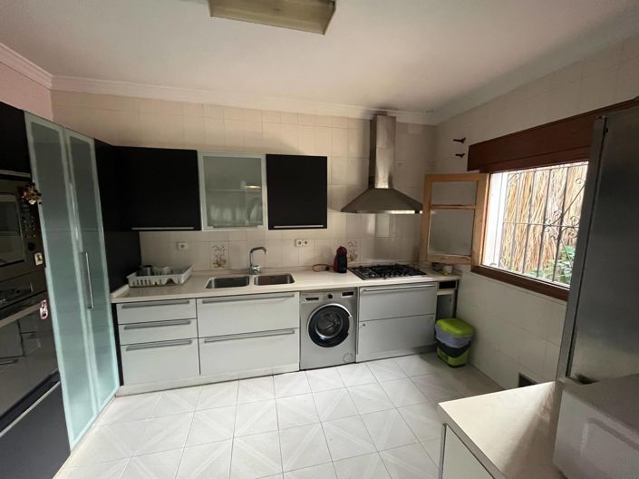 Image No.8-4 Bed Townhouse for sale