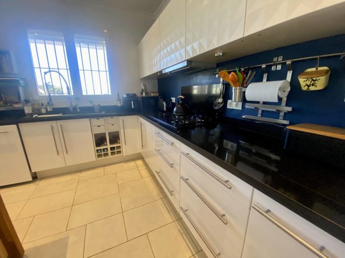 Image No.8-2 Bed Country House for sale