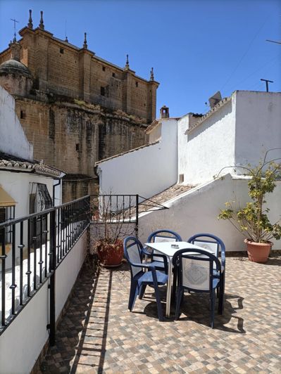 Image No.1-3 Bed Property for sale