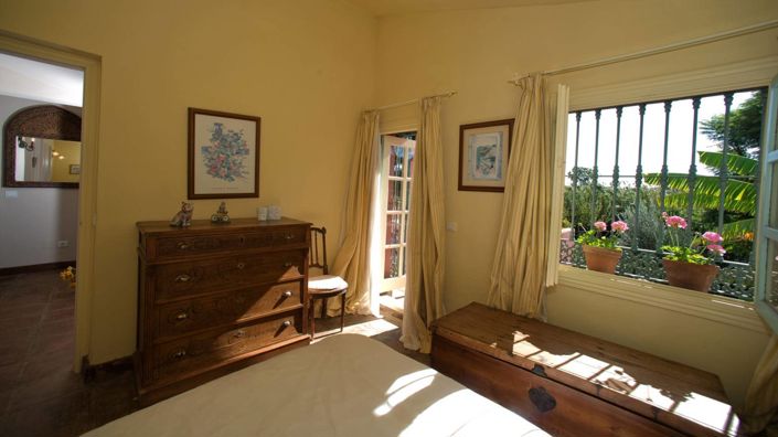 Image No.28-3 Bed Country House for sale