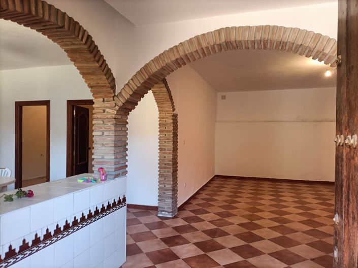 Image No.10-5 Bed Village House for sale