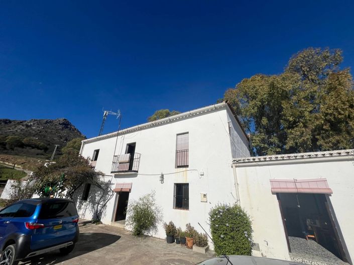 Image No.1-4 Bed Villa for sale