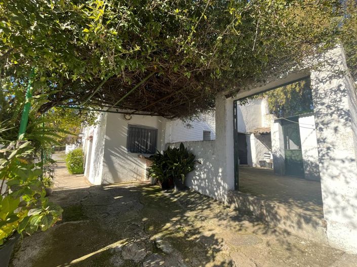 Image No.2-4 Bed Villa for sale