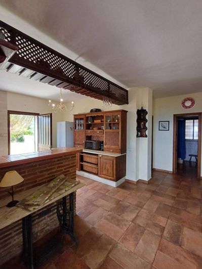 Image No.10-2 Bed Country House for sale