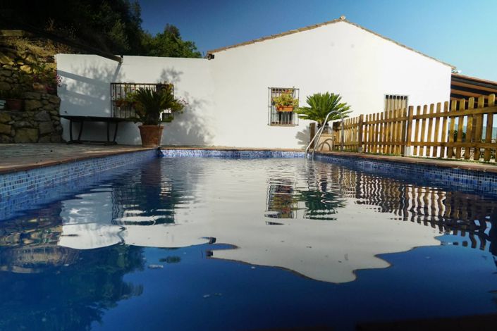 Image No.2-2 Bed Country House for sale