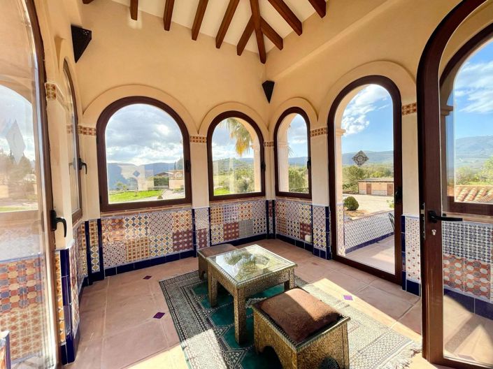 Image No.22-7 Bed Property for sale