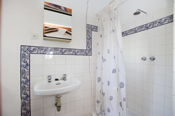 Image No.20-3 Bed Country House for sale