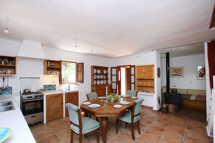 Image No.9-3 Bed Country House for sale