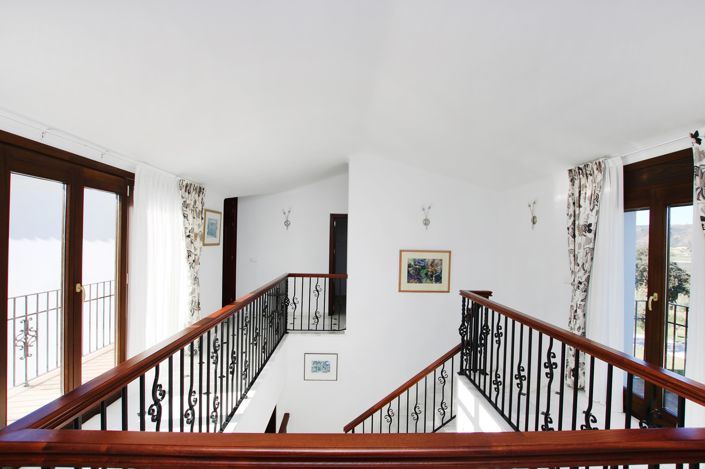 Image No.13-5 Bed Country House for sale