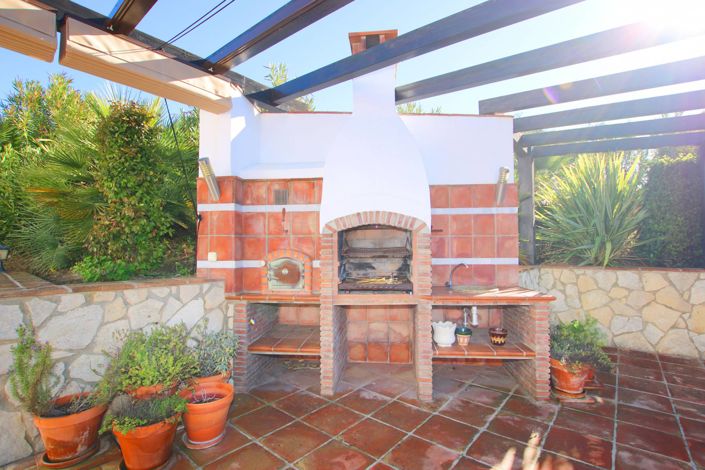 Image No.23-5 Bed Country House for sale