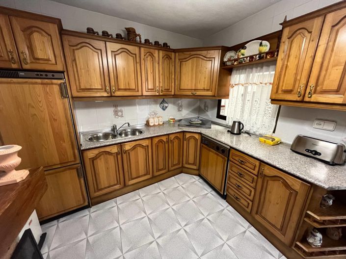 Image No.6-4 Bed Townhouse for sale