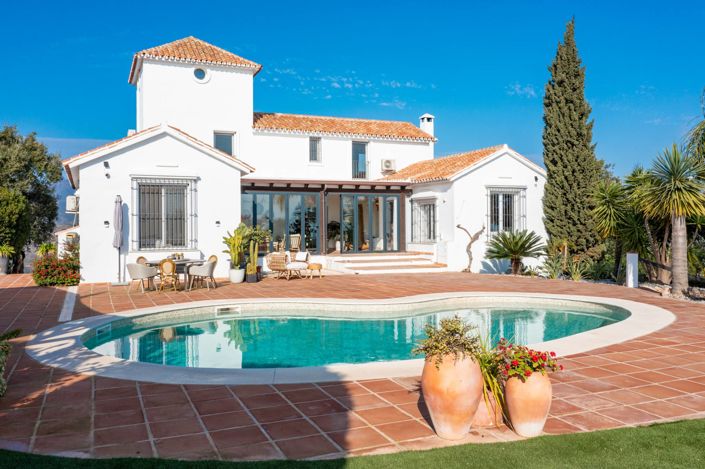 Image No.2-5 Bed Villa for sale