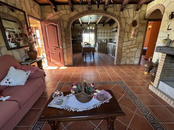 Image No.4-6 Bed Country House for sale