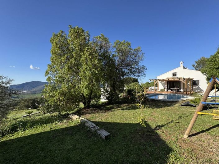 Image No.19-4 Bed Country House for sale