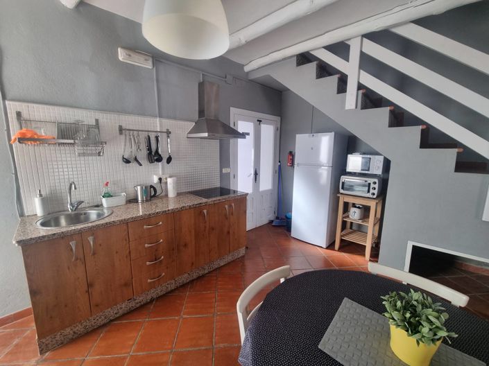 Image No.8-6 Bed Property for sale