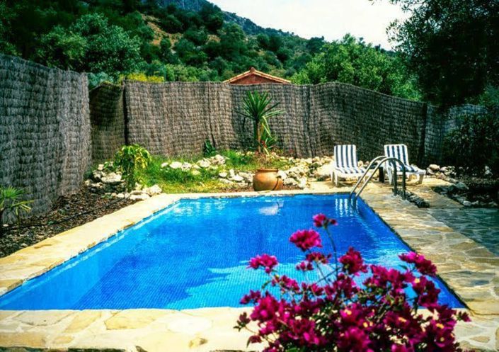 Image No.6-18 Bed Property for sale