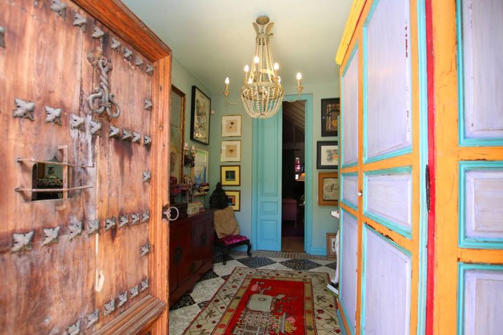 Image No.11-7 Bed Property for sale