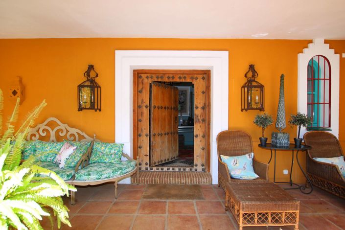 Image No.27-7 Bed Property for sale