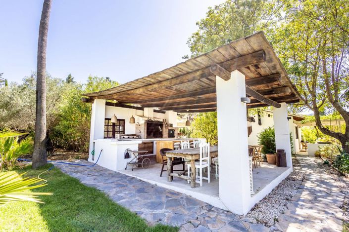 Image No.36-10 Bed Property for sale