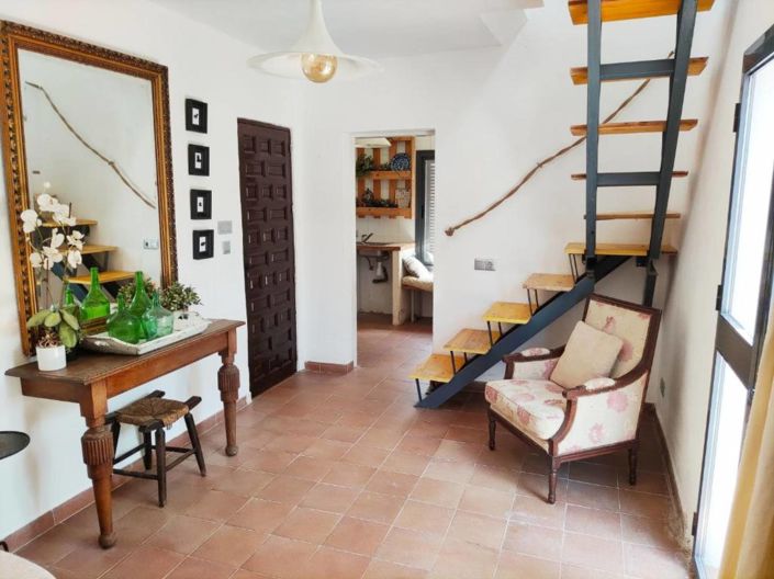 Image No.4-10 Bed Property for sale