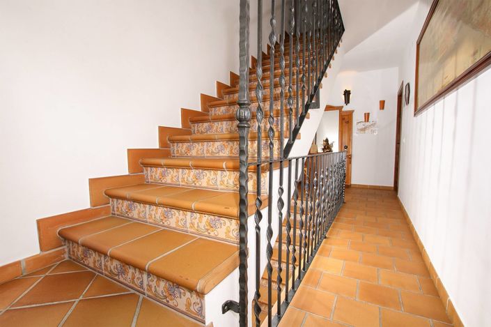 Image No.15-4 Bed Townhouse for sale